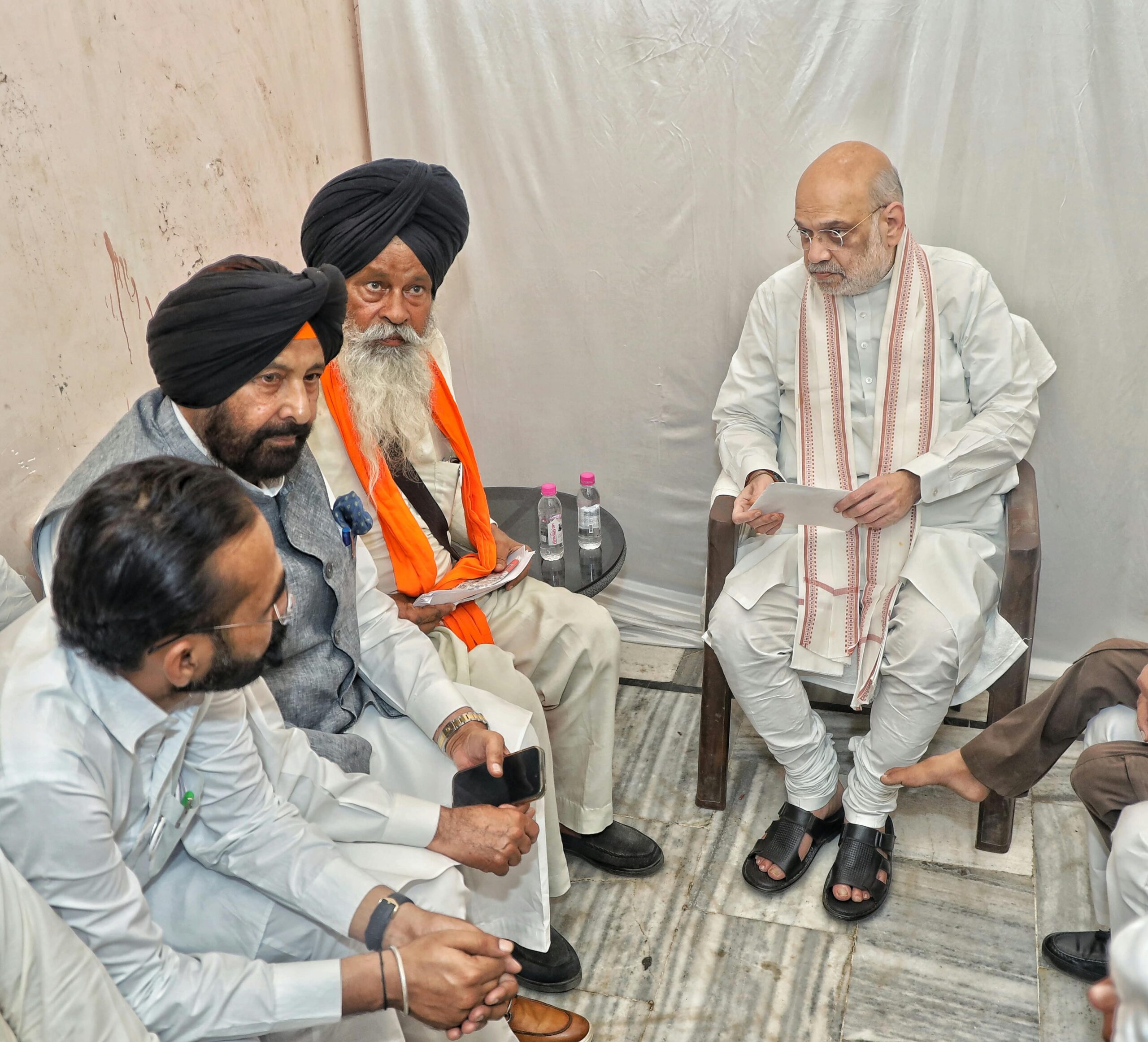 अमित शाह के दौरे के बाद गरमाई सियासत और सीबीआई जांच पर भाजपा का रुख "गृह मंत्री अमित शाह के दौरे की घबराहट में AAP सरकार ने दी CBI जांच की मंजूरी": पंजाब भाजपा अध्यक्ष केवल सिंह ढिल्लों