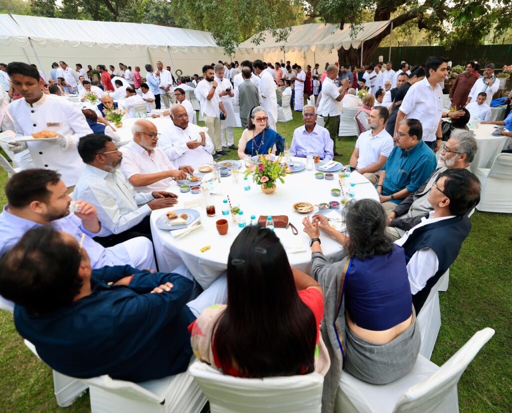 LoP Shri @RahulGandhi hosted leaders of the INDIA alliance,