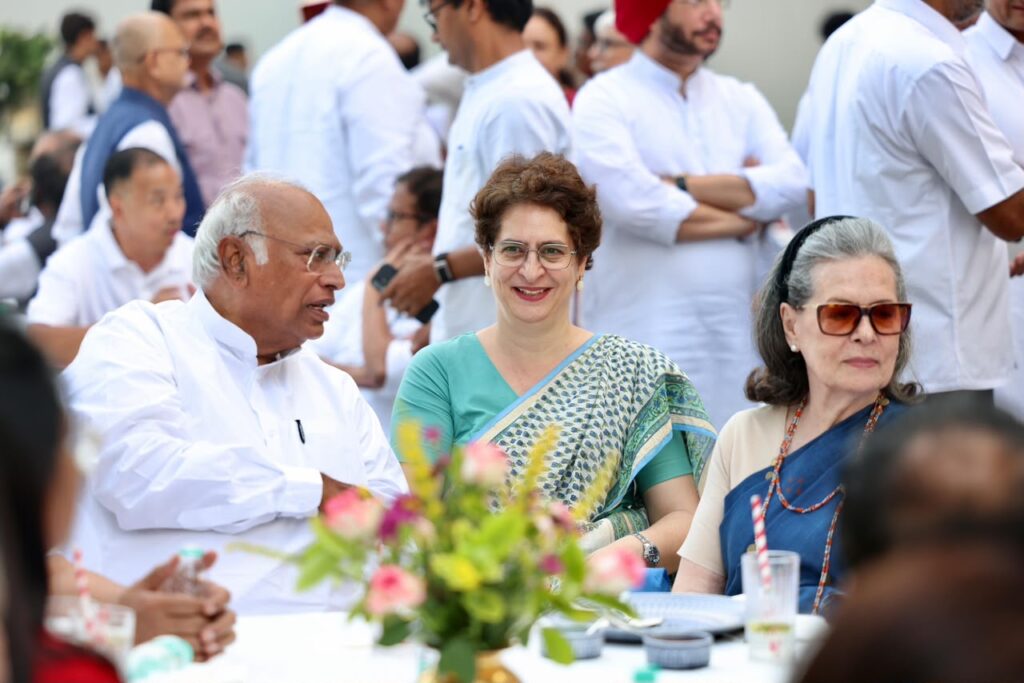 LoP Shri 
@RahulGandhi
 hosted leaders of the INDIA alliance,
