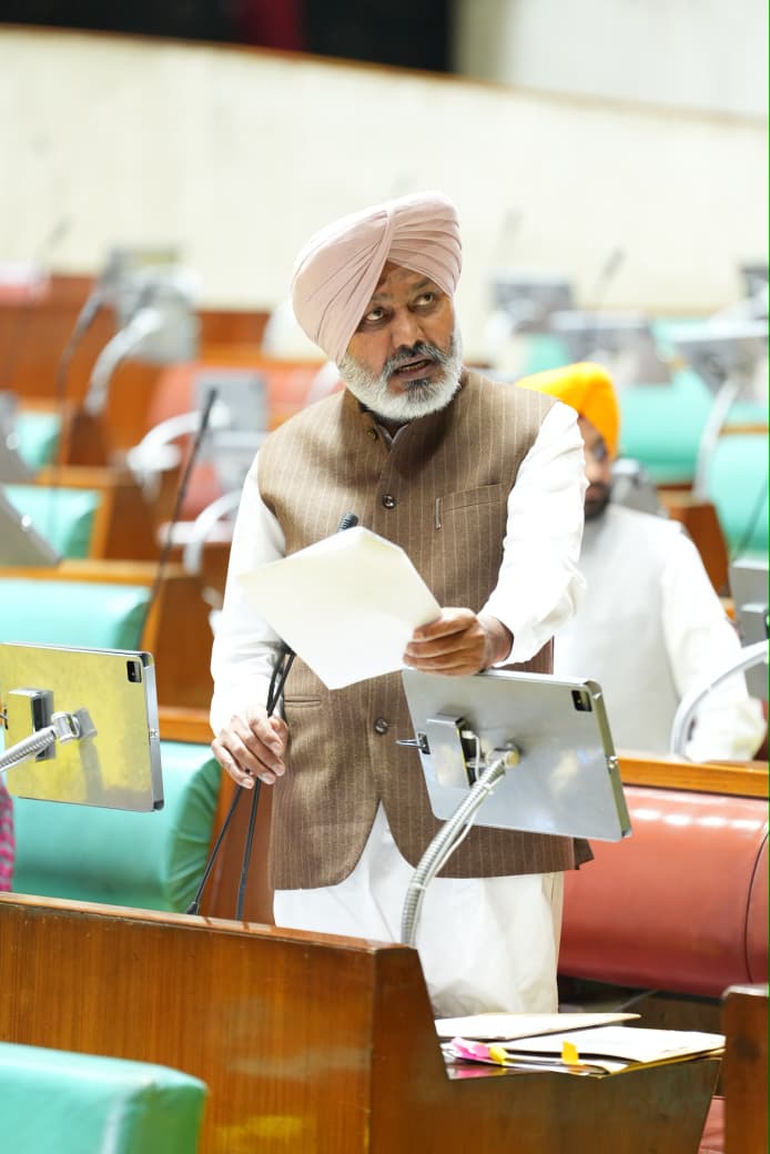 कांग्रेसी विधायक सुखपाल खैहरा सत्र के शेष समय के लिए निलंबित